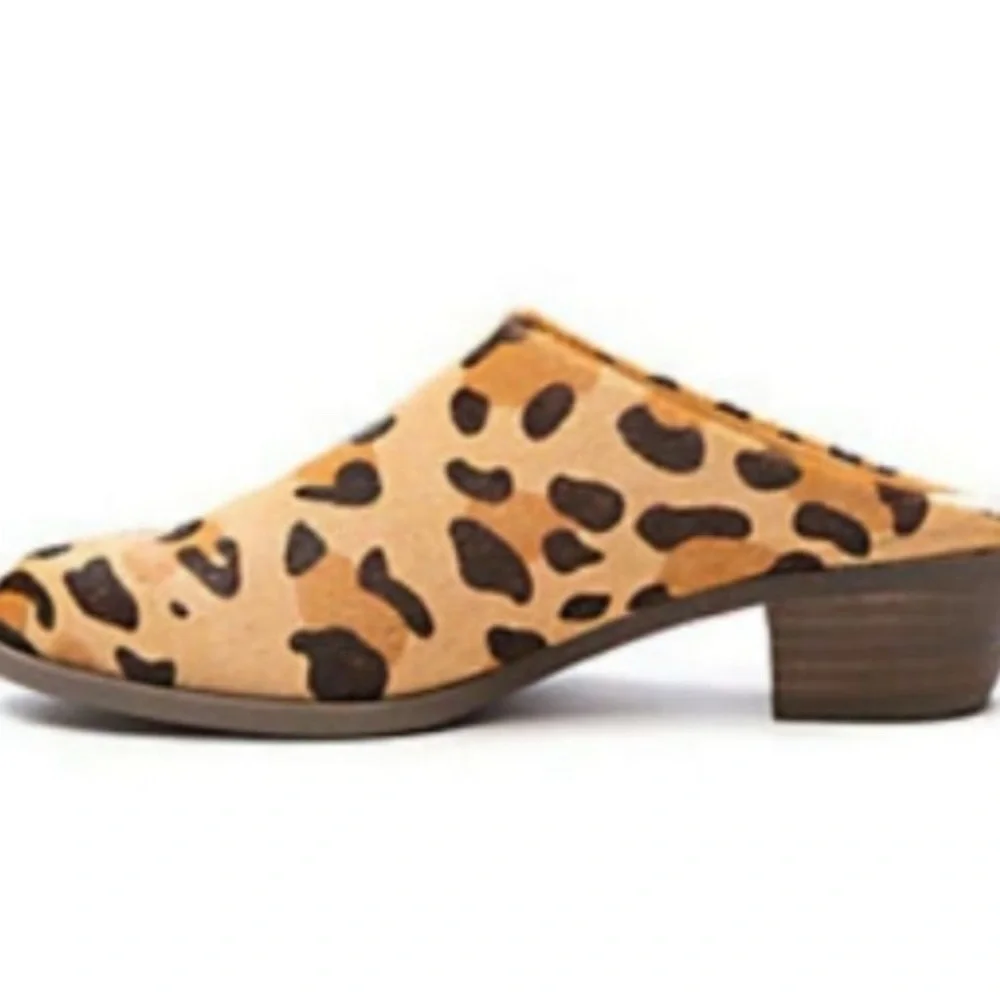 New Crown & Ivy Size 9 M Kylie Cheetah Animal Print Calf Hair Mules Slip On - Picture 1 of 7